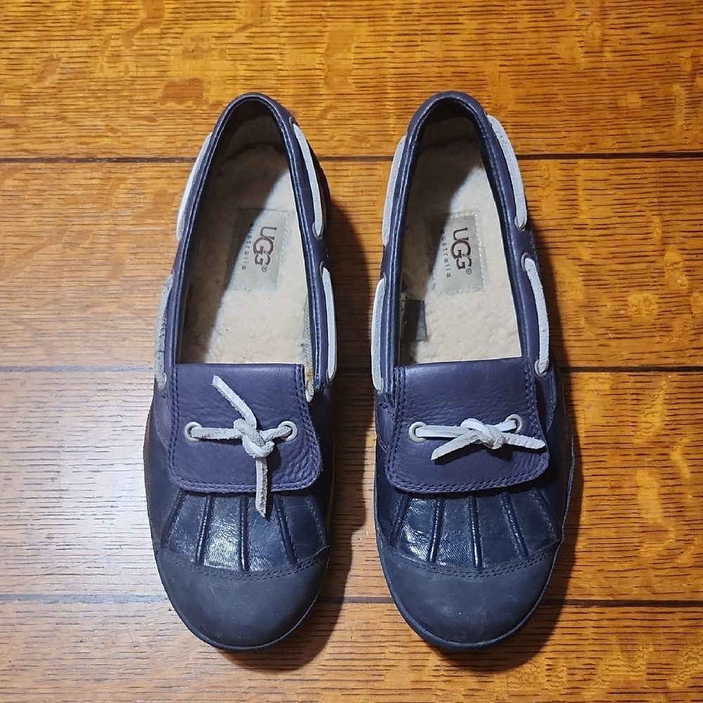 UGG Navy Ashdale Sz 8 Waterproof Shoes EUC
